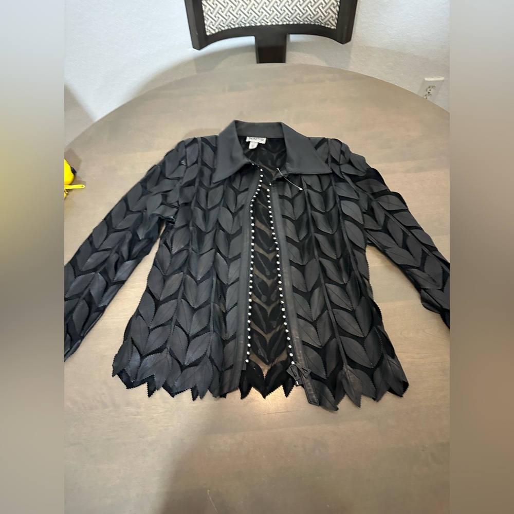 Chic Black Leaf Pattern Leather Jacket - image 1